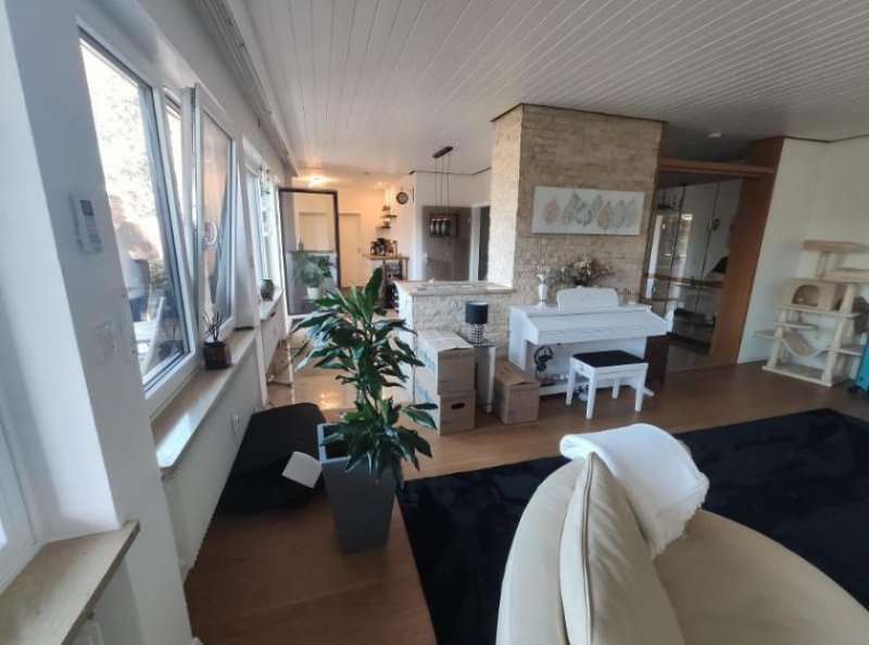 Strullendorf 5 Zi. OG Wohnung mit Gartennutzung, Balkon und Garage Wohnung mieten