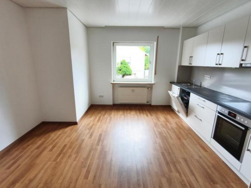 Pommersfelden 2 Zi. EG Wohnung mit Balkon Wohnung mieten