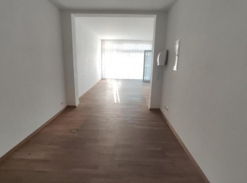Lichtenfels (Landkreis Lichtenfels) Laden- oder Bürofläche (rechts, zentral gelegen) Gewerbe mieten