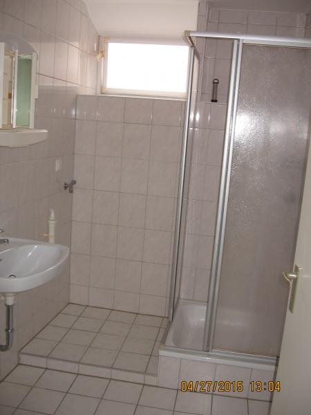 Waldbüttelbrunn Schöne helle und neu renovierte 1 Zi-Whg, in WÜ-Waldbüttelbronn - auch als Büro nutzbar Wohnung mieten