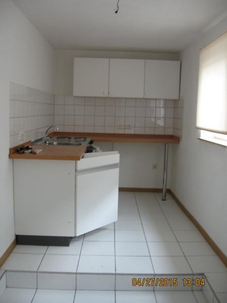 Waldbüttelbrunn Schöne helle und neu renovierte 1 Zi-Whg, in WÜ-Waldbüttelbronn - auch als Büro nutzbar Wohnung mieten