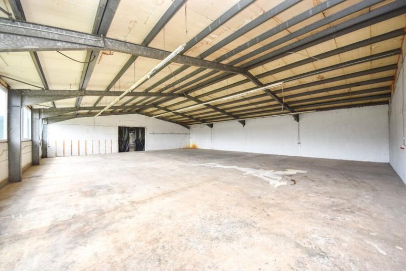 Aura im Sinngrund DIETZ: 700m² Kaltlagerhalle mit Büroraum und WC - mit 200 m² Außenfläche optional anmietbar Gewerbe mieten