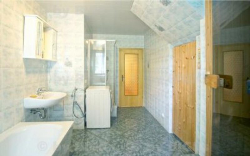 Suhl Suhl: Möblierte 2 Raumwohnung,sep.Küche,Bad mit Wanne+Dusche,Garten (;-) Wohnung mieten