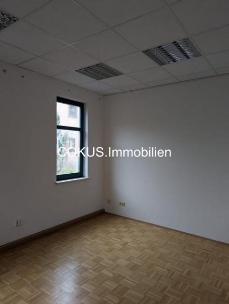 Schmalkalden Schöne Erdgeschosswohnung mit Balkon (Terrasse) und Stellplatz Wohnung mieten