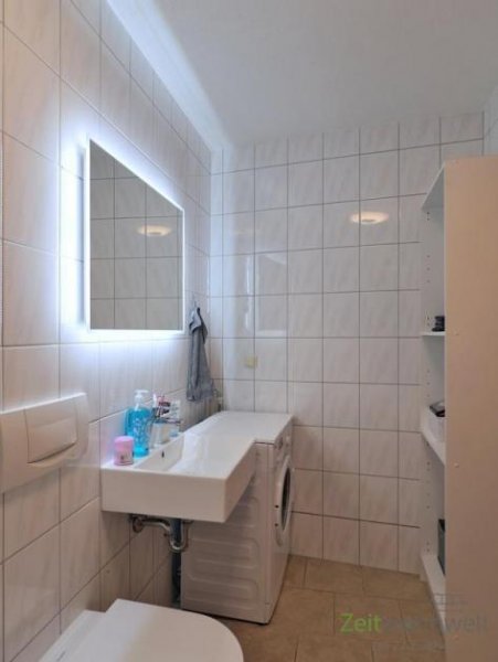Meiningen (12236_08) MGN: renovierte 2-Zimmer-Wohnung in der Innenstadt, preiswerte Einbauküche und Möbel möglich Wohnung mieten