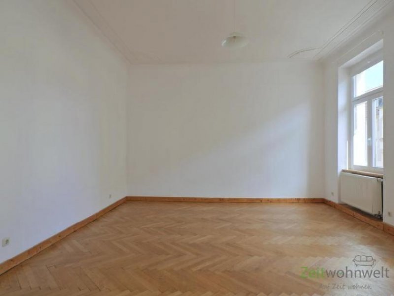Meiningen (12403_01) MGN: helle 2-Raum-Wohnung mit Parkett, Holzdielung, Stuckdecken, Balkon und Einbauküche in der Innenstadt Wohnung