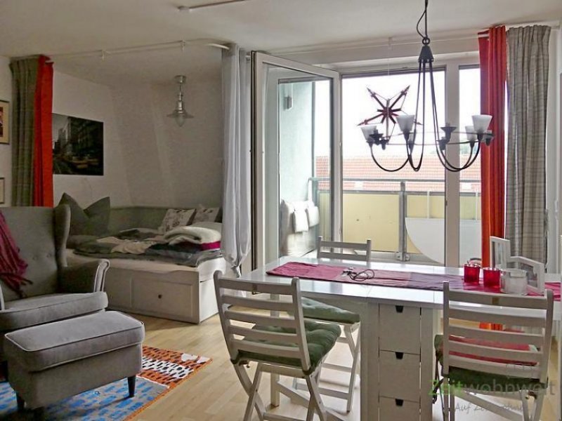 Meiningen (12536_02) MGN: helle Singlewohnung mit Aufzug, Laminatböden und sonnigem Balkon zur Westseite, Service inkl. Wohnung mieten