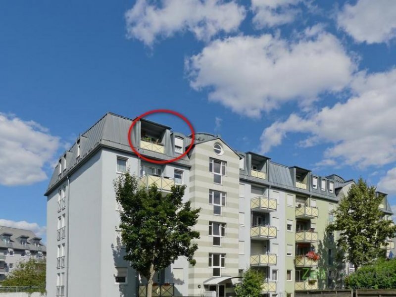 Meiningen (12536_02) MGN: helle Singlewohnung mit Aufzug, Laminatböden und sonnigem Balkon zur Westseite, Service inkl. Wohnung mieten