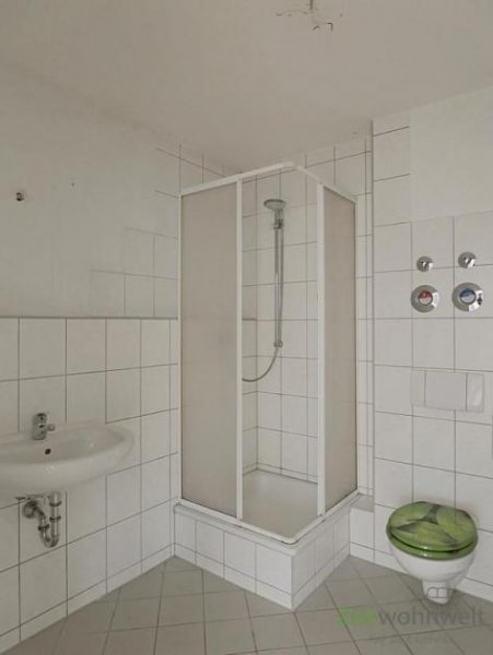 Meiningen (12536_10) MGN: ruhig gelegene kleine 2-Zimmer-Dachgeschosswohnung in der Heimstraße, EBK möglich Wohnung mieten