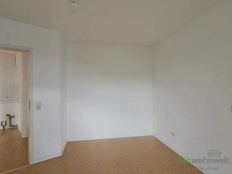 Meiningen (12536_10) MGN: ruhig gelegene kleine 2-Zimmer-Dachgeschosswohnung in der Heimstraße, EBK möglich Wohnung mieten