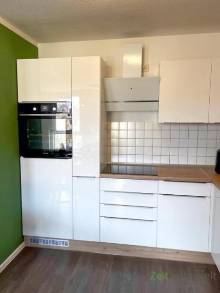 Meiningen (12536_19) MGN: kleine, hübsche 2-Raum-Dachgeschoss-Wohnung mit Vinylböden in der Heimstraße, EBK möglich Wohnung mieten