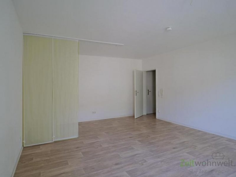 Meiningen (12536_44) MGN: hübsche 1-Raum-Wohnung mit Balkon im 2.Obergeschoss, neue Vinylbböden, EBK möglich, Aufzug Wohnung mieten