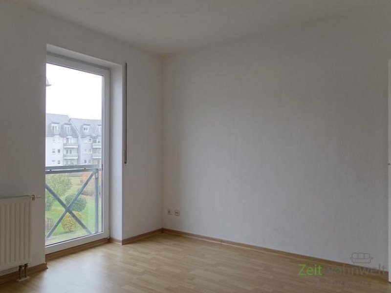 Meiningen (12536_47) MGN: ruhige 2-Raum-Wohnung mit Laminatböden, Aufzug und Balkon in der Heimstraße, EBK mgl. Wohnung mieten
