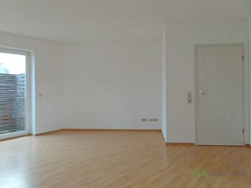 Meiningen (12536_84) MGN: ruhige 3-ZKB mit sonnigem Balkon zum grünen Innenhof, Hausmeisterservice inklusive Wohnung mieten