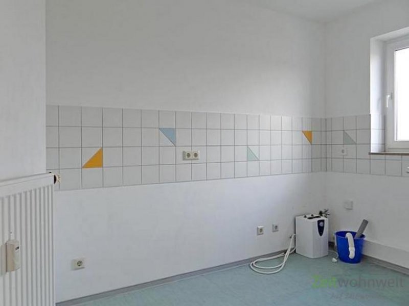 Meiningen (12536_84) MGN: ruhige 3-ZKB mit sonnigem Balkon zum grünen Innenhof, Hausmeisterservice inklusive Wohnung mieten