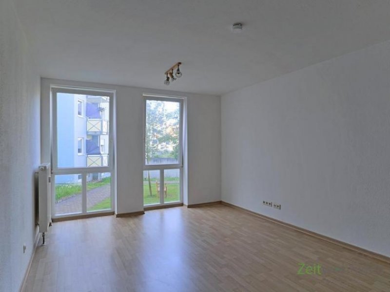 Meiningen (12536_98) MGN: kleine 2-Zimmer-Wohnung mit Laminatböden zum ruhigen Innenhof, EBK und Hausmeisterdienste inkl. Wohnung mieten