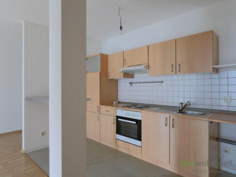 Meiningen (12536_98) MGN: kleine 2-Zimmer-Wohnung mit Laminatböden zum ruhigen Innenhof, EBK und Hausmeisterdienste inkl. Wohnung mieten