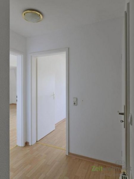 Meiningen (12537_01) MGN: moderne 2-Raum-Wohnung mit Aufzug und Balkon zum ruhigen, grünen Innenhof Wohnung mieten