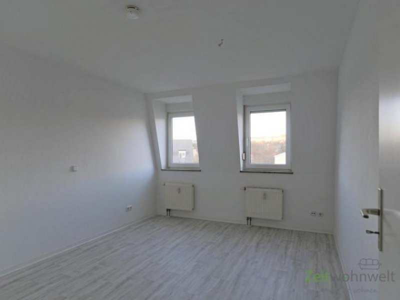 Meiningen (12537_38) MGN: ruhige 2-Raum-Dachgeschoss-Wohnung mit Aufzug und Balkon zum grünen Innenhof, Hausmeisterservice Wohnung mieten