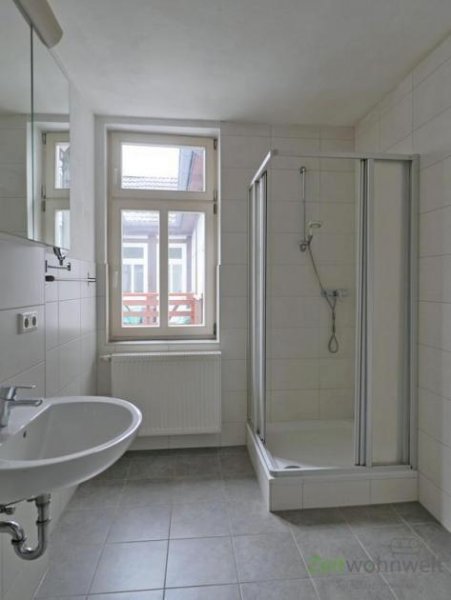 Meiningen (13110_03) MGN: helle, großzügige 3-Zimmer-Wohnung mit Einbauküche in der Fußgängerzone, Bad mit Dusche und Fenster Wohnung