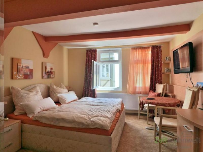 Erfurt (EF0787_M) Erfurt: Altstadt, neu möblierte 2-Zimmer-City-Wohnung direkt am Domplatz, PKW-Stellplatz inklusive Wohnung mieten