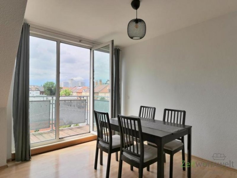 Erfurt (EF1382_M) Erfurt: Krämpfervorstadt, möblierte Maisonette-Wohnung mit 2 Schlafzimmern und Balkon in der City Wohnung mieten