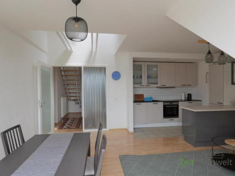 Erfurt (EF1382_M) Erfurt: Krämpfervorstadt, möblierte Maisonette-Wohnung mit 2 Schlafzimmern und Balkon in der City Wohnung mieten