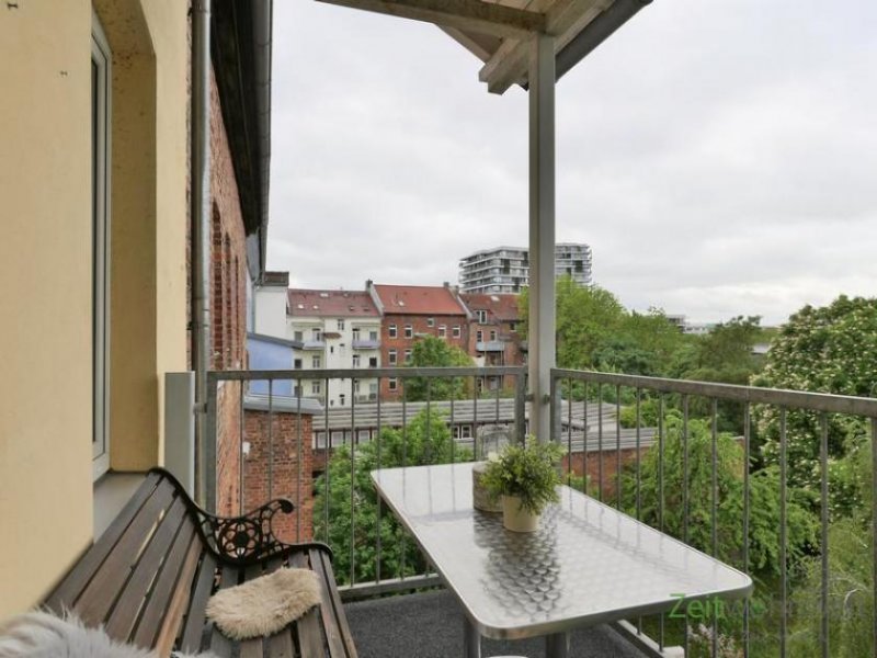 Erfurt (EF1384_M) Erfurt: Krämpfervorstadt, neu sanierte und neu möblierte 2-Zimmer-Wohnung mit Balkon Wohnung mieten