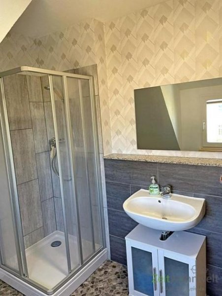 Erfurt (EF0113_Y) Erfurt: Löbervorstadt, möbliertes Zimmer in schöner Wohnlage mit eigenem Bad, an Wochenendheimfahrer Wohnung