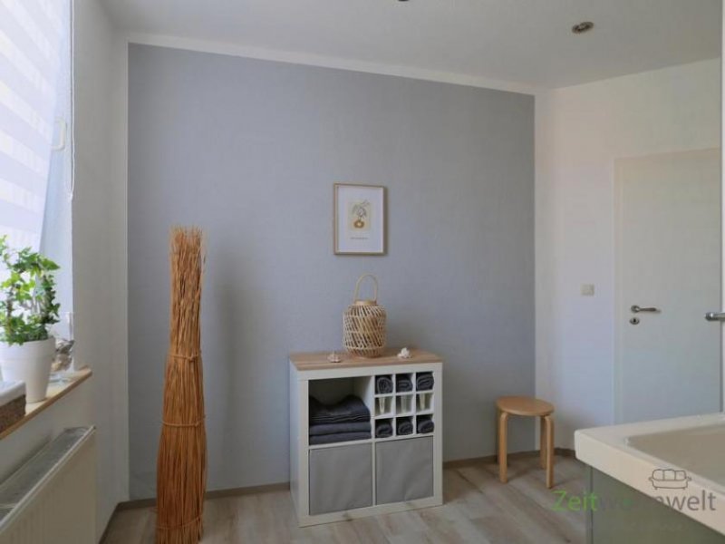 Arnstadt (EF0721_M) Arnstadt: Arnstadt: neu renovierte möblierte Wohnung, Garten am Haus, WLAN und PKW-Stellplatz inkl. Wohnung mieten