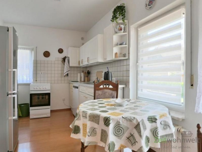 Ichtershausen (EF0441_M) Arnstadt: Amt Wachsenburg, möblierte 3-Zimmer-Wohnung mit Balkon, Stellplatz, WLAN und Reinigungsservice Wohnung