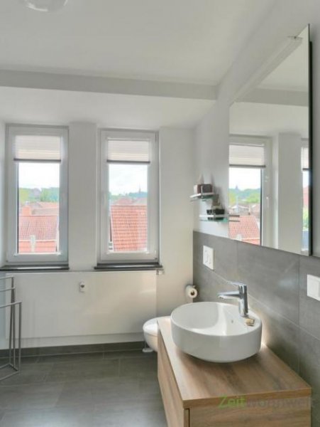Eisenach (EF1317_M) Eisenach: Innenstadt, großzügige möblierte Wohnung mit Balkon, Grundreinigung und PKW-Stellplatz inkl. Wohnung