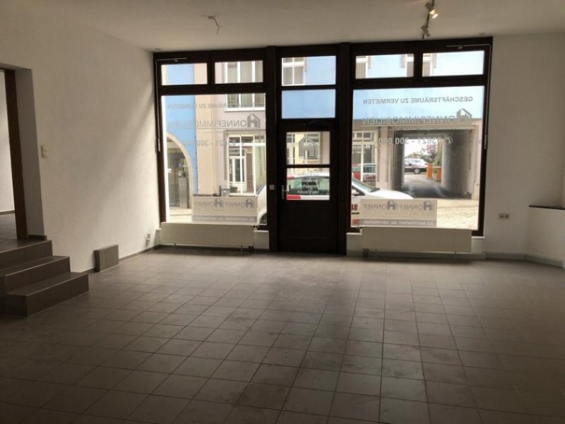 Gotha Geräumiges Ladengeschäft in der Querstrasse von Gotha Gewerbe mieten