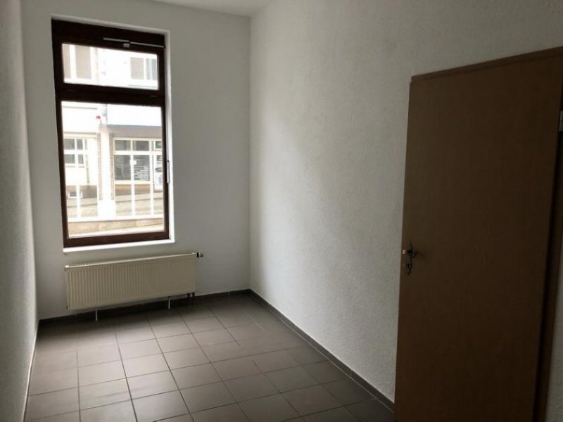 Gotha Geräumiges Ladengeschäft in der Querstrasse von Gotha Gewerbe mieten