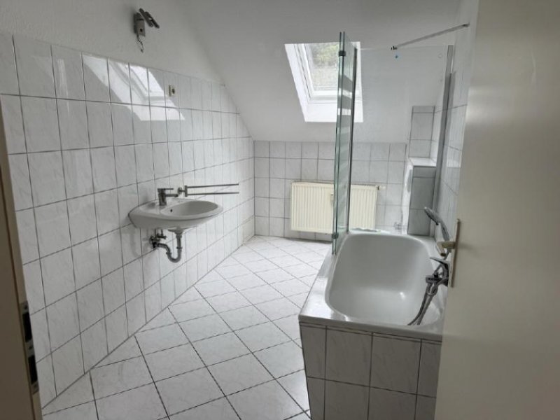 Gotha Oben wohnen. Zentral leben. Dachgeschosswohnung in Gotha. Wohnung mieten