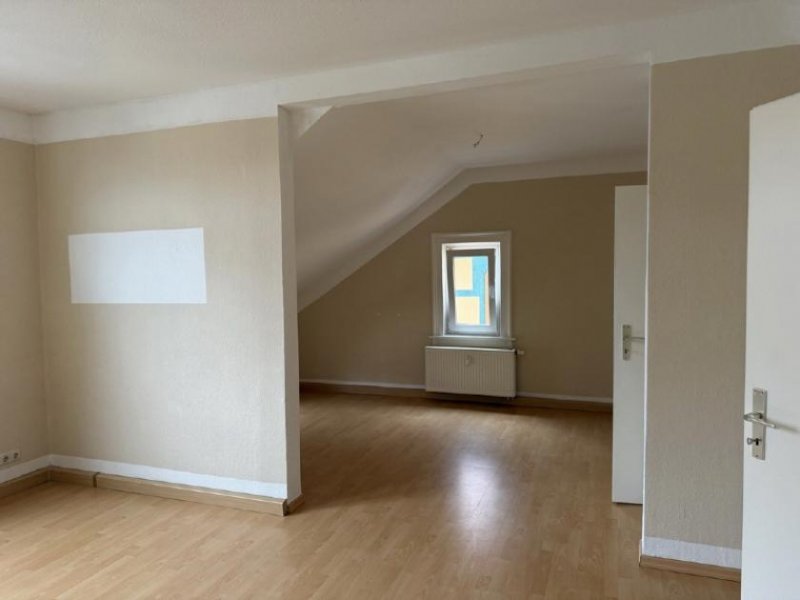 Gotha Oben wohnen. Zentral leben. Dachgeschosswohnung in Gotha. Wohnung mieten