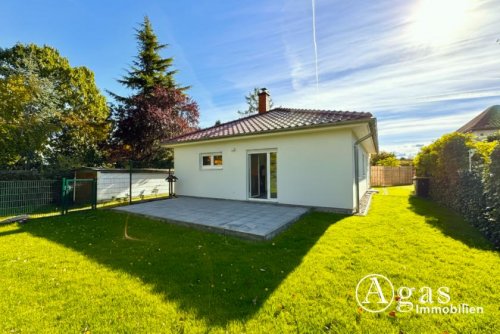 Berlin Häuser Moderner Neubau-Bungalow in zentraler Berliner Lage – Hochwertig & Energieeffizient Haus 