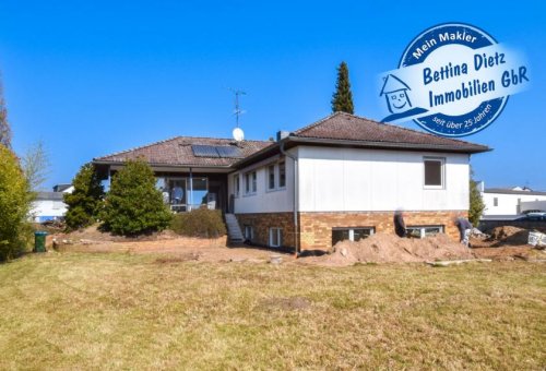 Eppertshausen Provisionsfreie Immobilien DIETZ: ZWEITER BEZUG nach Sanierung! Einfamilienhaus mit ELW oder Büro, 2 Garagen und Garten Haus 