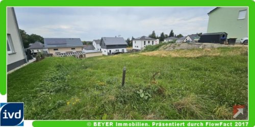 Großröhrsdorf Grundstücke Sofort bauen: Baugrundstück mit Baugenehmigung in Großröhrsdorf Grundstück kaufen