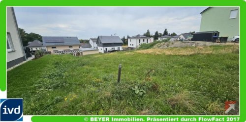 Großröhrsdorf Grundstücke Sofort bauen: Baugrundstück mit Baugenehmigung in Großröhrsdorf Grundstück kaufen