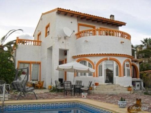 Calpe Immobilien Schöne Villa in Calpe nur 300 m vom Meer Haus kaufen