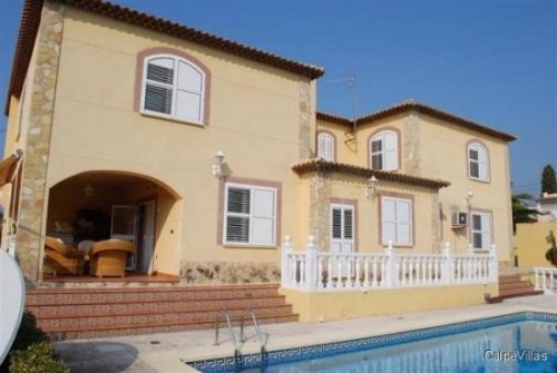 Benissa Immobilien Sehr grosse Villa in Los Pinos, Benissa mit Tennisplatz, 700 m vom Meer Haus kaufen