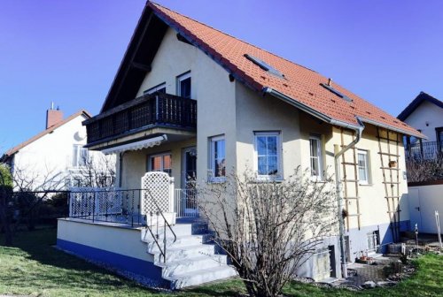 Nauendorf (Saalekreis) Immobilien Freistehendes Einfamilienhaus in Massivbauweise in Naundorf Haus kaufen