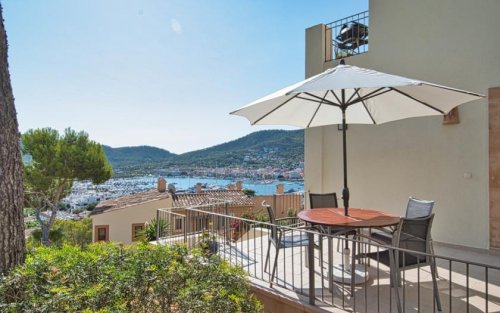 Andratx / Port D'Andratx Immobilien Dem Meer so nah: Stilvolles Wohnglück mit eigenem Garten über dem Hafen Wohnung kaufen