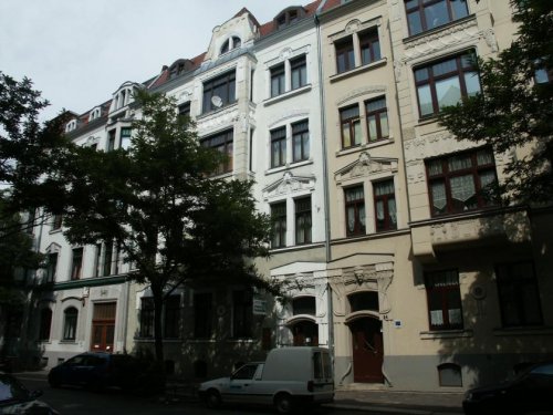 Zwickau Wohnungen Vermietete 2-Raumwohnung mit Einbauküche; Innenstadtlage! Wohnung kaufen