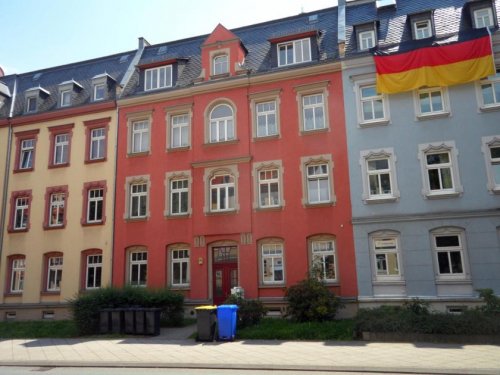 Zwickau Wohnungen Vermietete 2-Raumwohnung mit Balkon - historische Bausubstanz, zentrale Lage! Wohnung kaufen
