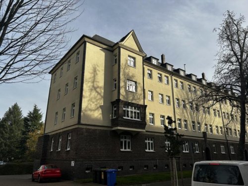 Zwickau 1-Zimmer Wohnung Vermietete 2-Raumwohnung mit Balkon u. Tageslichtbad in Zwickau! Wohnung kaufen