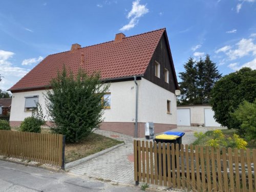 Zwickau Günstiges Haus Entkernte Doppelhaushälfte mit 2 Garagen, Tageslichtbad & Garten in ruhiger Lage! Haus kaufen