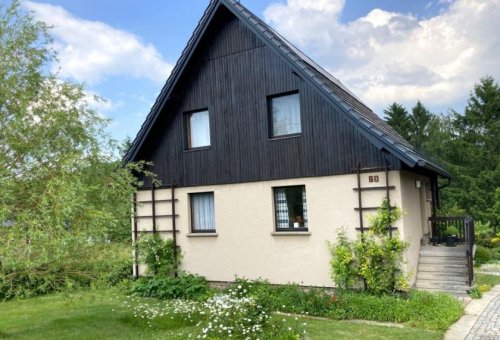 Wildenfels Häuser Vermietetes Einfamilienhaus mit Carport, Garage und Garten in ruhiger Randlage! Haus kaufen