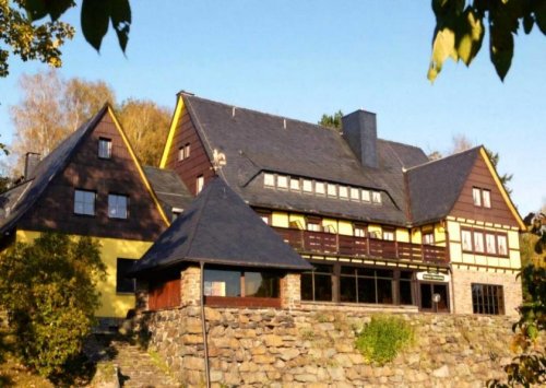 Schwarzenberg Immobilien Ehem. Parkhotel mit 19 Zimmern + viele Extras + herrlicher Fernblick, Denkmalschutz Haus kaufen